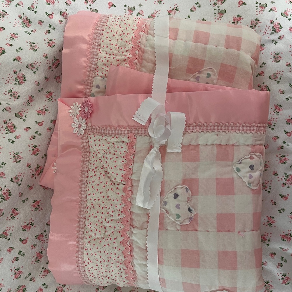 Charming Pink and White cotton Quilted Baby Blanket crib Sz